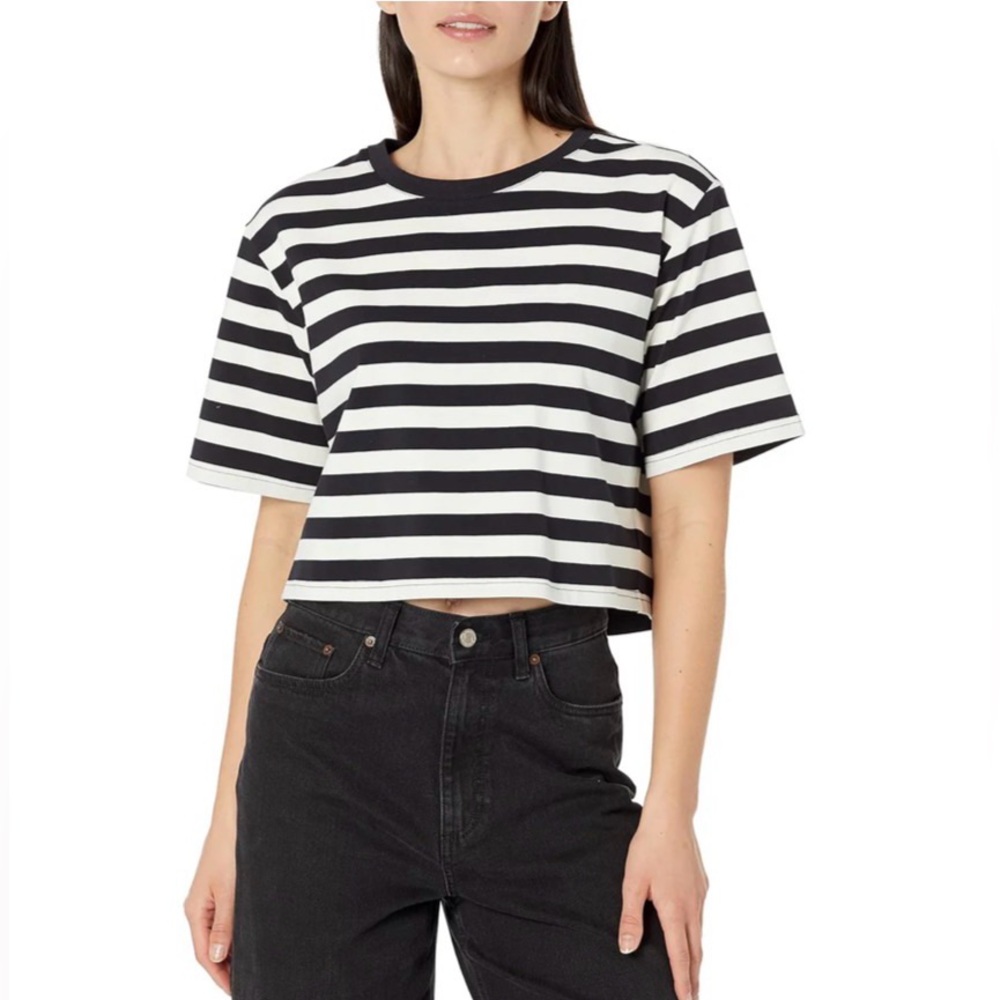 NWT Striped Black and White Cropped Boxy Crewneck Top